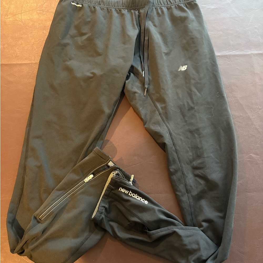 💥Buy 2 Get 1 Free💥 New Balance Women’s Black Thermal Jogger Pants